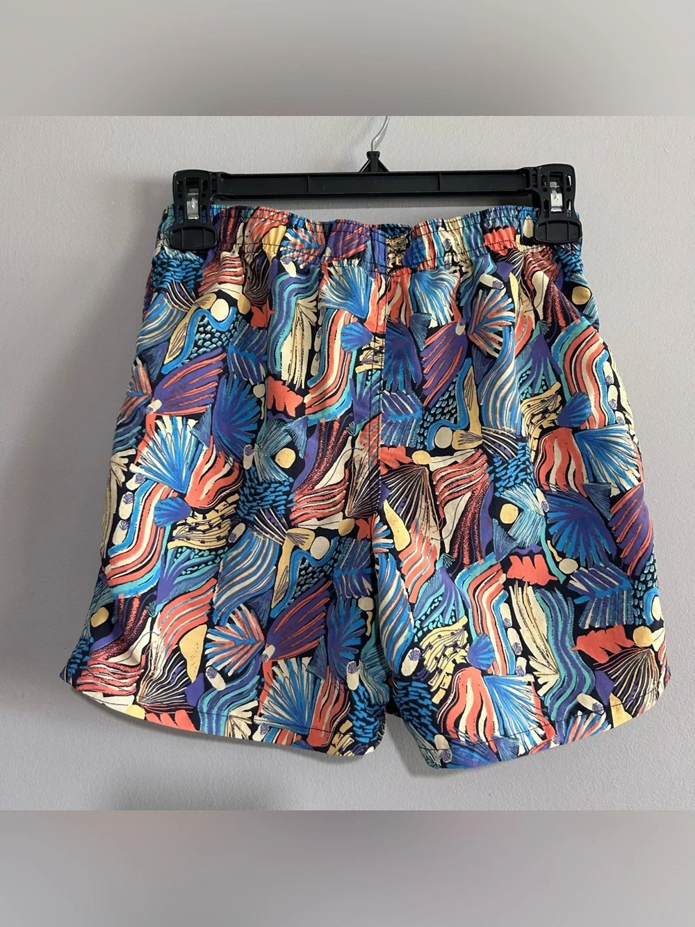 Patagonia kids XL 14 Baggies Shorts Colorful Abstract Print Outdoor